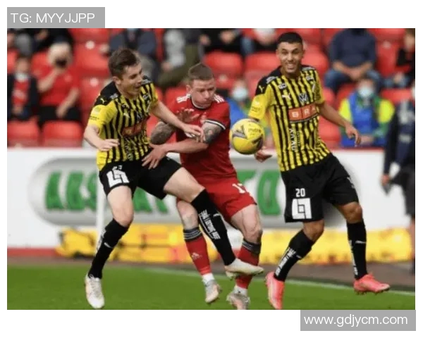 AEK拉纳与根特激战正酣谁能在欧战中笑到最后