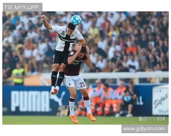 帕尔马与内文的精彩对决揭示足球战术与团队合作的完美结合