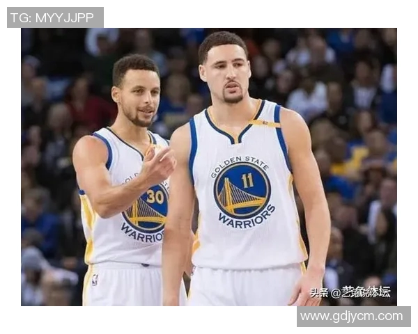 姚明带领火箭队对决太阳队的精彩比赛回顾与分析