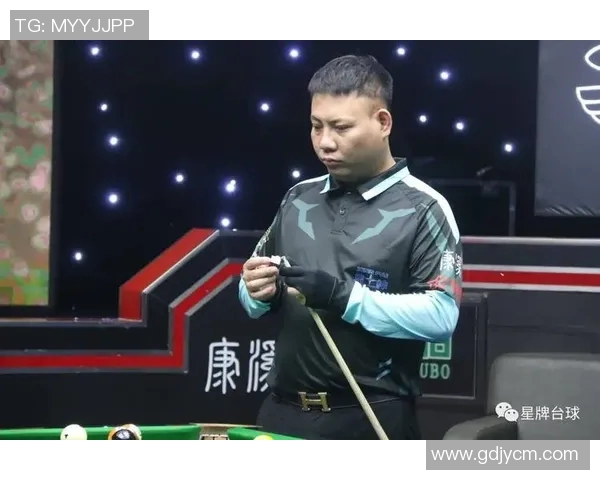 郑宇伯与杨帆在2014年的精彩对决回顾与分析 郑宇伯与杨帆在2014年的精彩对决回顾与分析