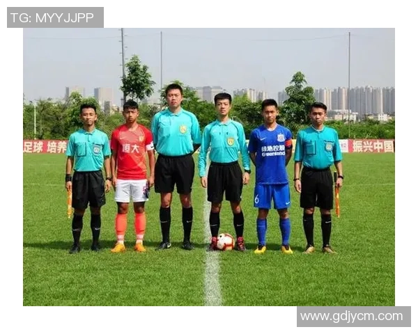 上海足球队防反战术解析及其在联赛中的应用与成效分析