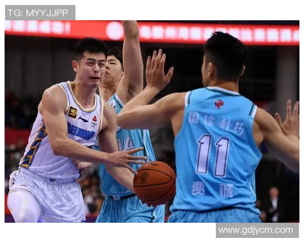 CBA北京队与广东队对决数据分析及比赛亮点回顾 CBA北京队与广东队对决数据分析及比赛亮点回顾