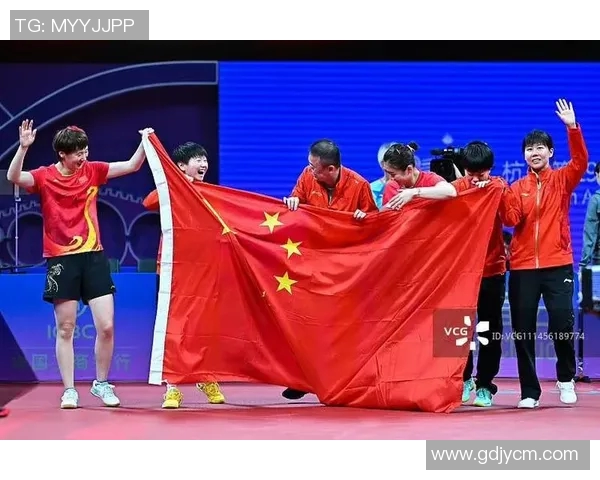女乒团体赛精彩对决日本队挑战新加坡队争夺胜利荣耀