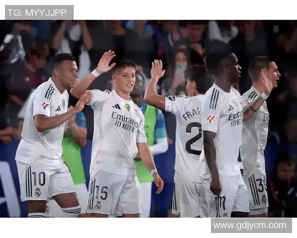 埃尔切与皇马激战成和赛季精彩对决引发球迷热议