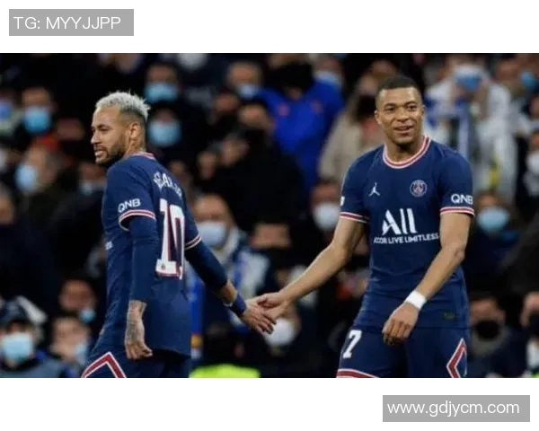 巴黎与瓦朗谢纳的精彩对决揭示了法甲联赛的激烈竞争与球队实力的较量 巴黎与瓦朗谢纳的精彩对决揭示了法甲联赛的激烈竞争与球队实力的较量