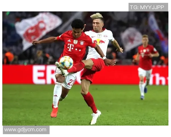 杜伦对阵拜仁慕尼黑精彩比分揭晓比赛结果引发热议