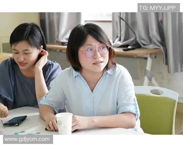 李强的足球人生深度对话:从球场到人生的启示与成长之路