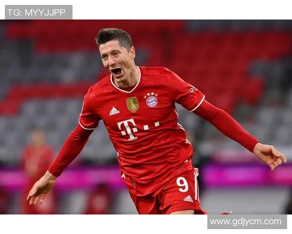 莱万重返安联球场引发拜仁球迷愤怒声讨感叹忘恩负义